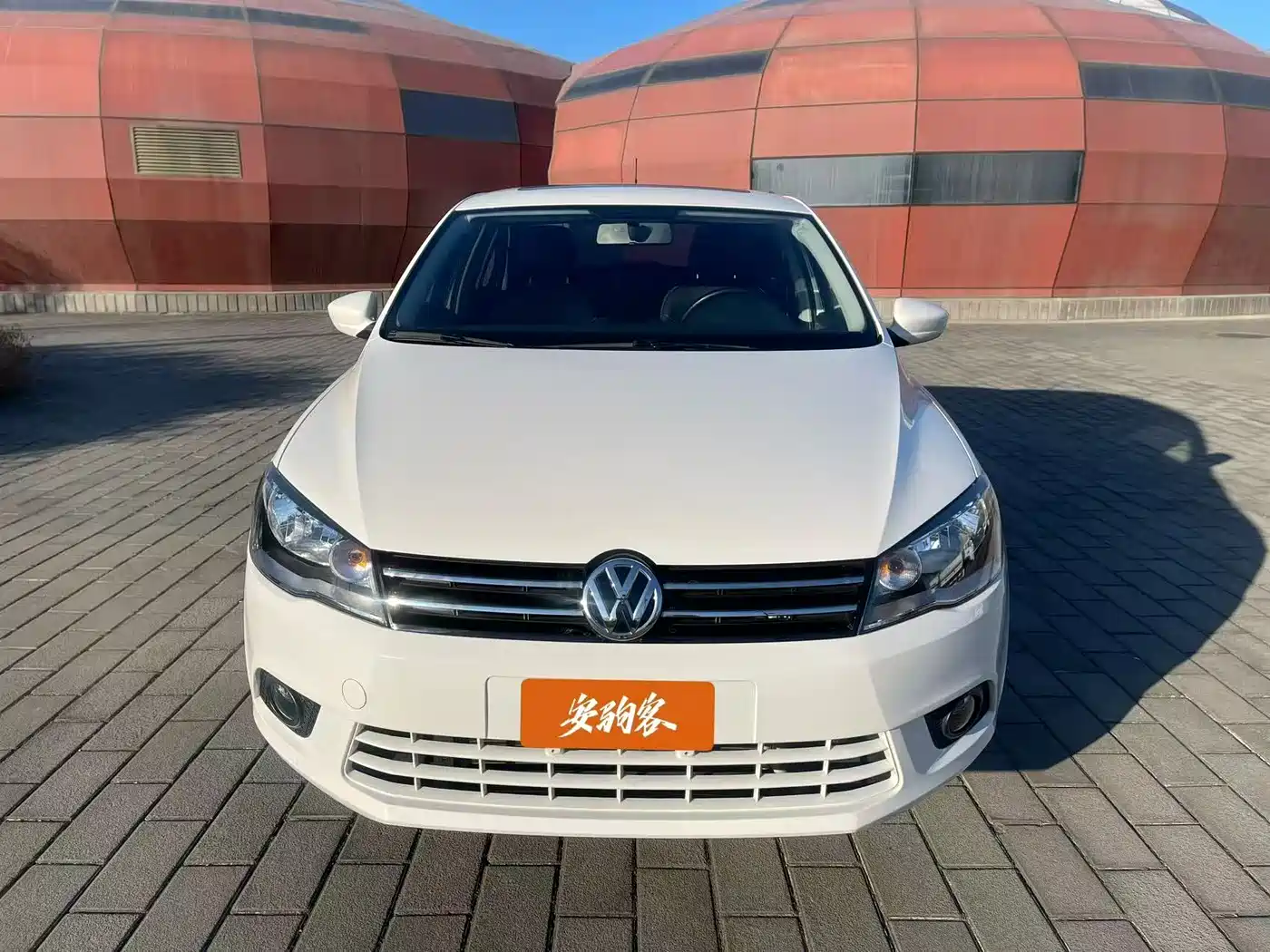 Volkswagen Jetta 2015 1.6L Automatic Luxury фото 7