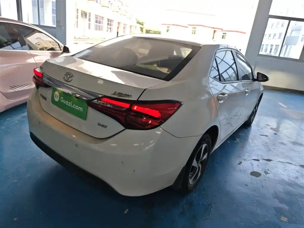 Toyota Levin 2017 Facelift 185T CVT Elite (China V) фото 7