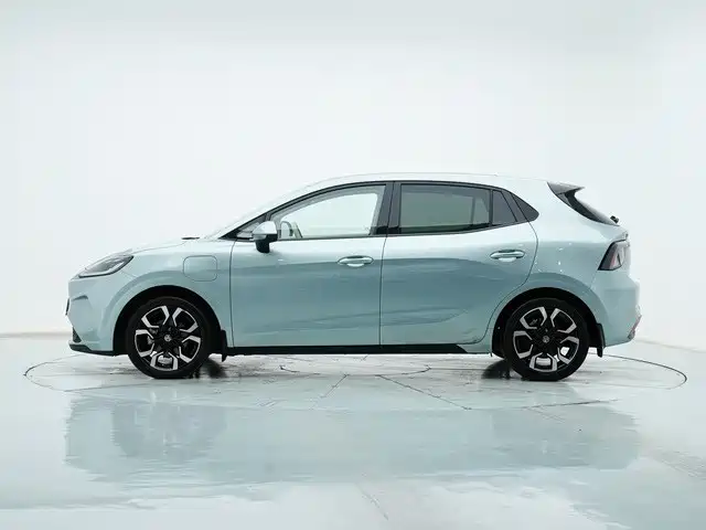 MG MG4 EV 2025