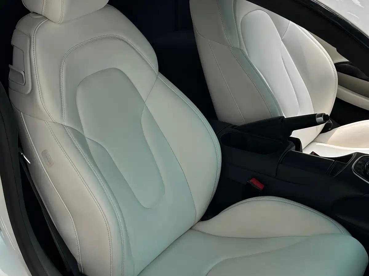 Audi R8 2014 4.2 FSI quattro фото 14