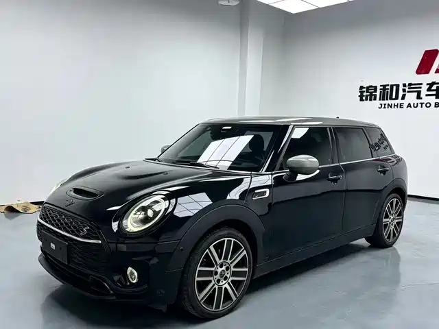MINI CLUBMAN 2023