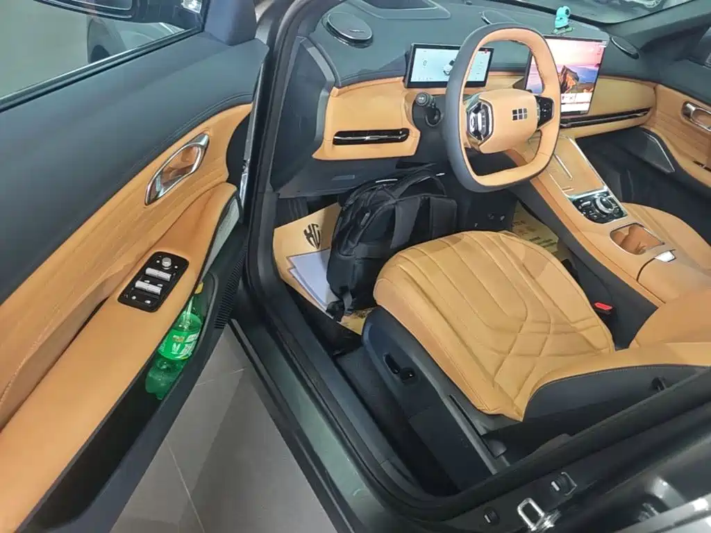 Geely Galaxy Galaxy Starship 7 EM-i 2025 2025 Model 120km Explorer+ Edition
