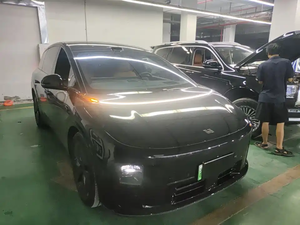 Li Auto Li i8 2026 2025 Standard Edition