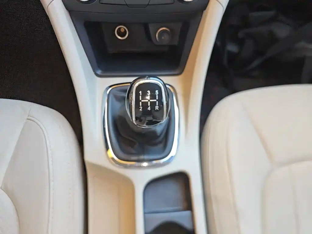 Chery Arrizo 7 2015 2015 1.5T Manual Zhiling Edition