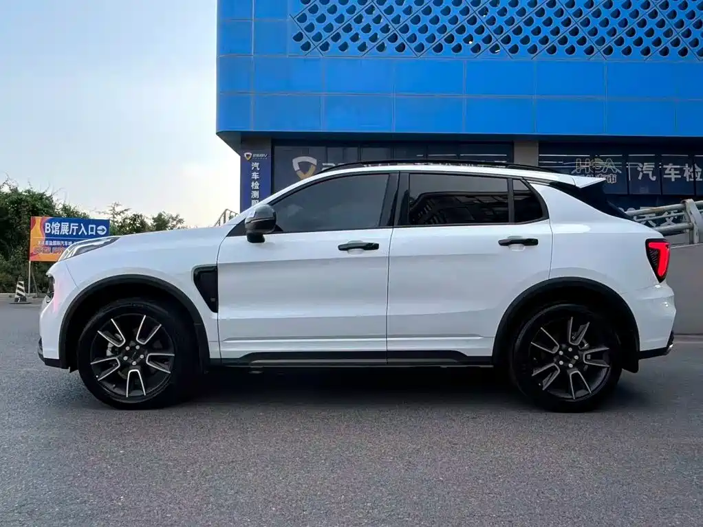 Lynk & Co 01 2026 2025 2.0TD FWD Renewal Pro Edition