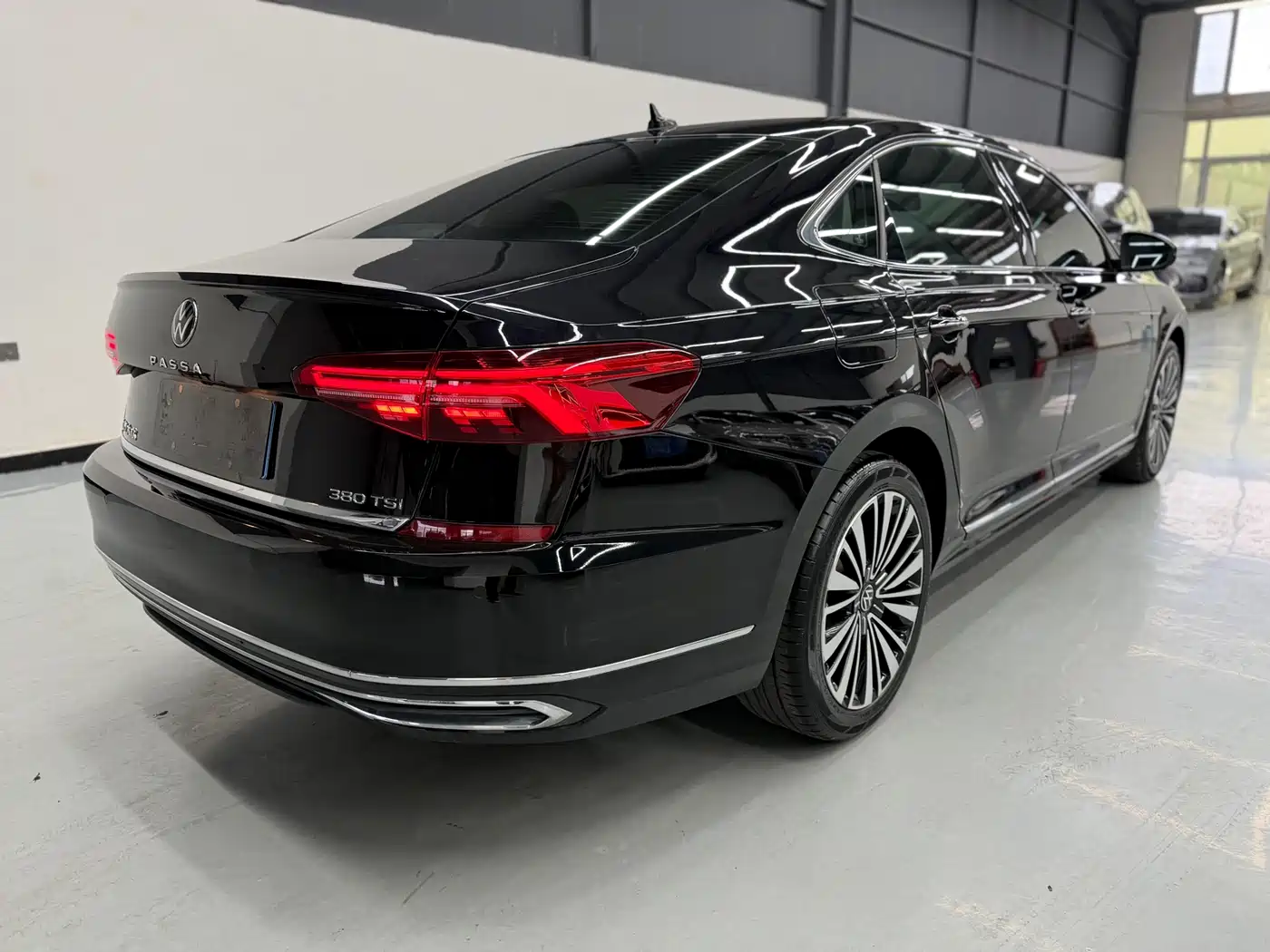 Volkswagen Passat 2020 Facelift 380TSI Luxury China VI фото 6