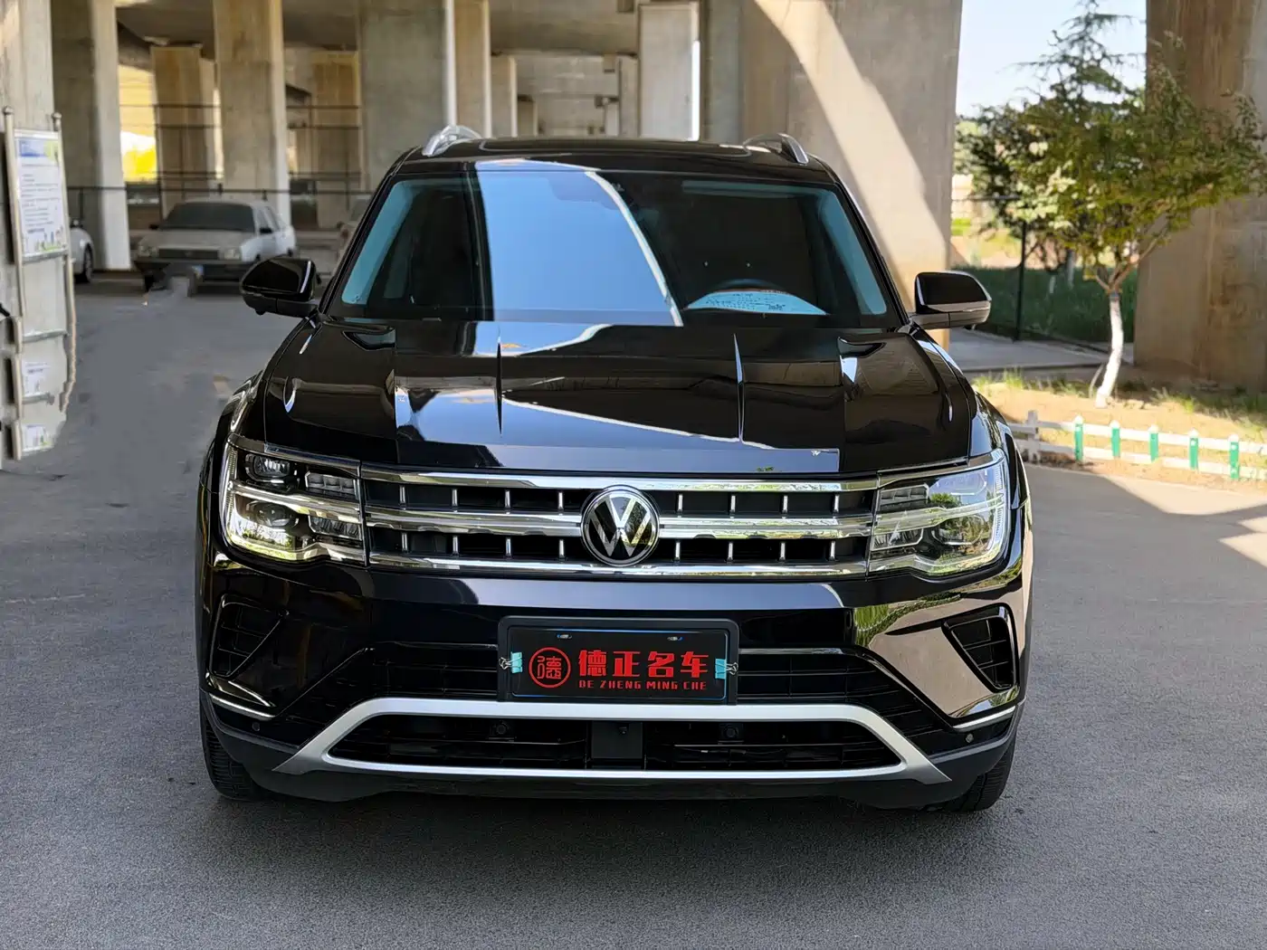 Volkswagen Teramont 2023 330TSI FWD Premium Luxury Edition фото 2