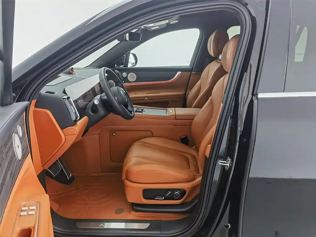 AITO Wenjie AITO M9 2024 Range Extender Ultra 52kWh 6-seater фото 10
