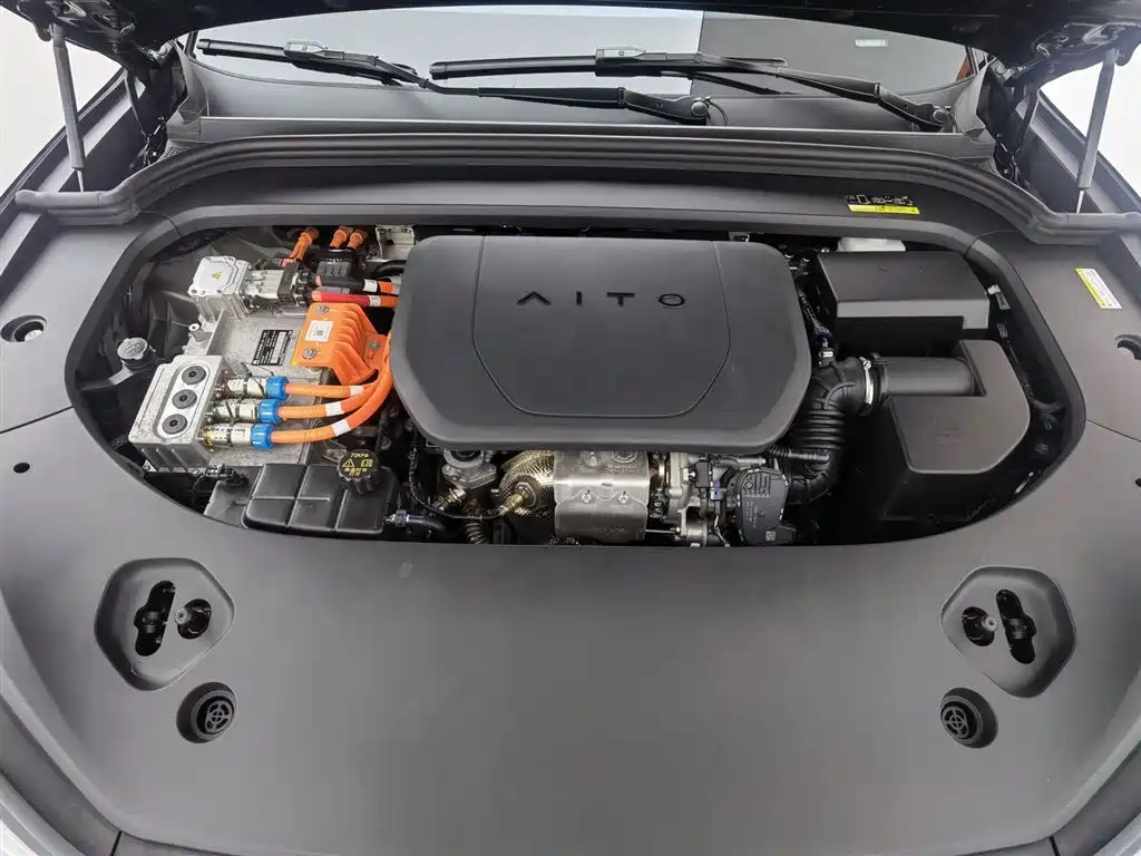 AITO Wenjie AITO M9 2024 Range Extender Ultra 52kWh 6-seater фото 6
