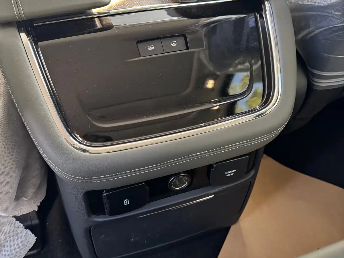 Lincoln Navigator 2026 2024 3.5T Long Wheelbase Presidential Edition