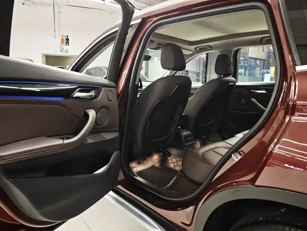 Photo 6 - BMW X1