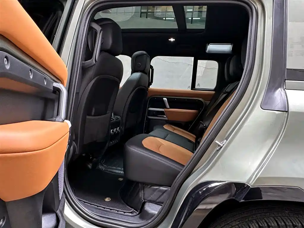Land Rover Defender 2023 Facelift 110 3.0T P400 X-DYNAMIC HSE фото 10