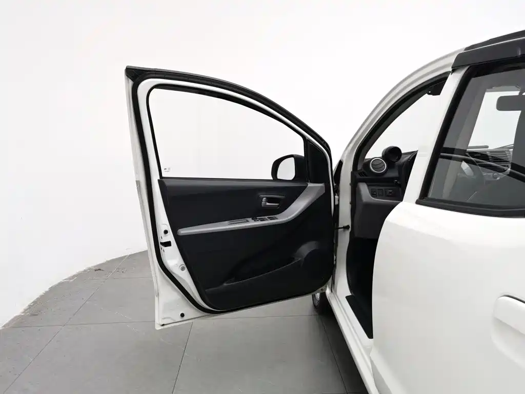 Suzuki Alto 2014 2013 1.0L Automatic Deluxe
