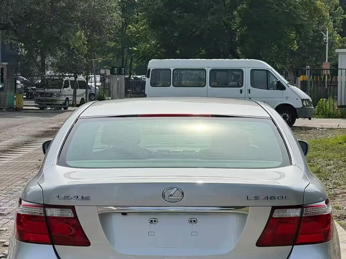 Lexus LS 2006 460L Premium Edition фото 5