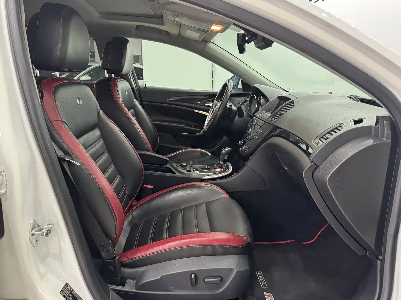 Buick Regal 2011 GS 2.0T Super Sport Edition фото 6