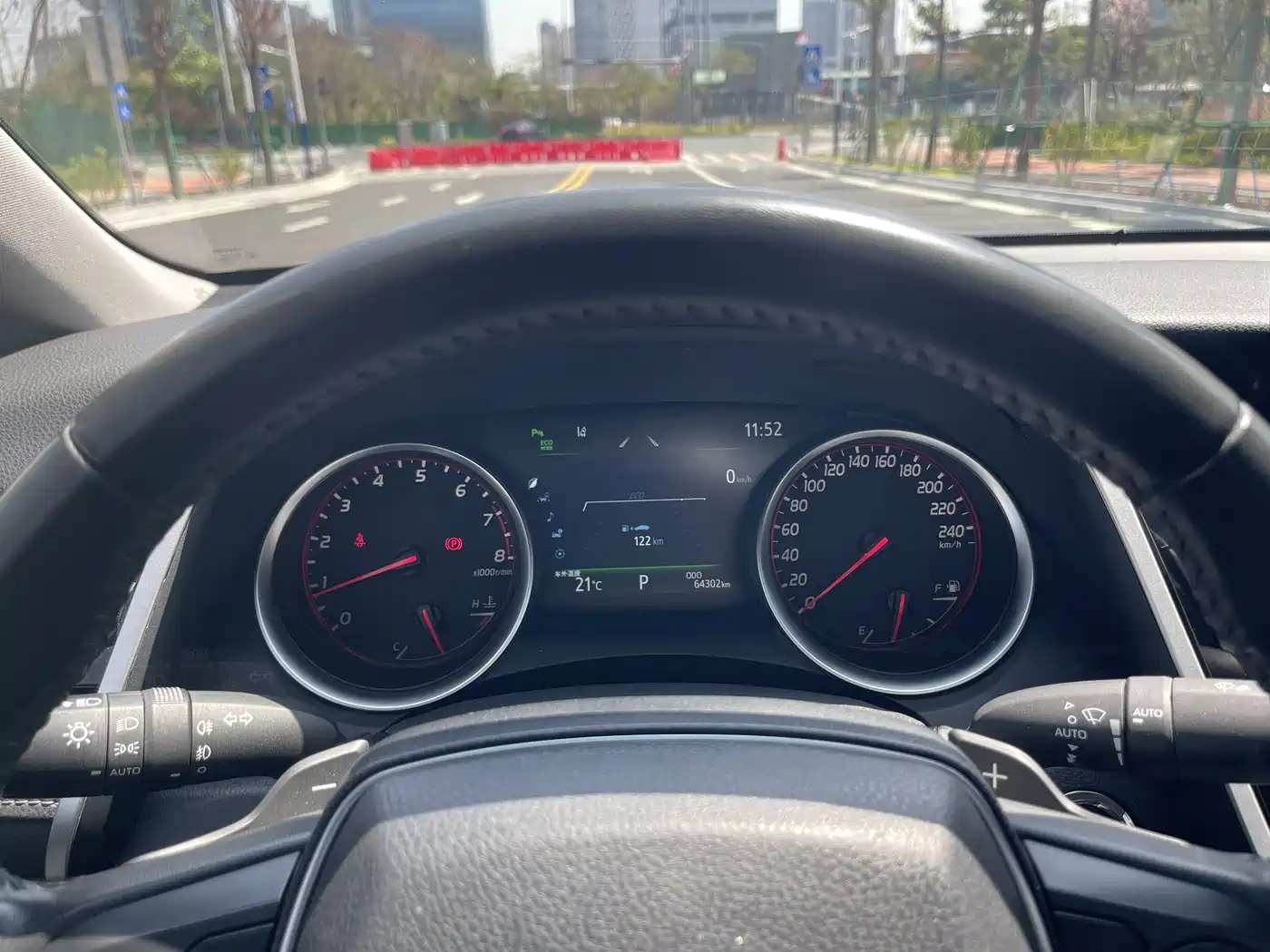 Toyota Camry 2022 2.0S Knight Edition фото 12