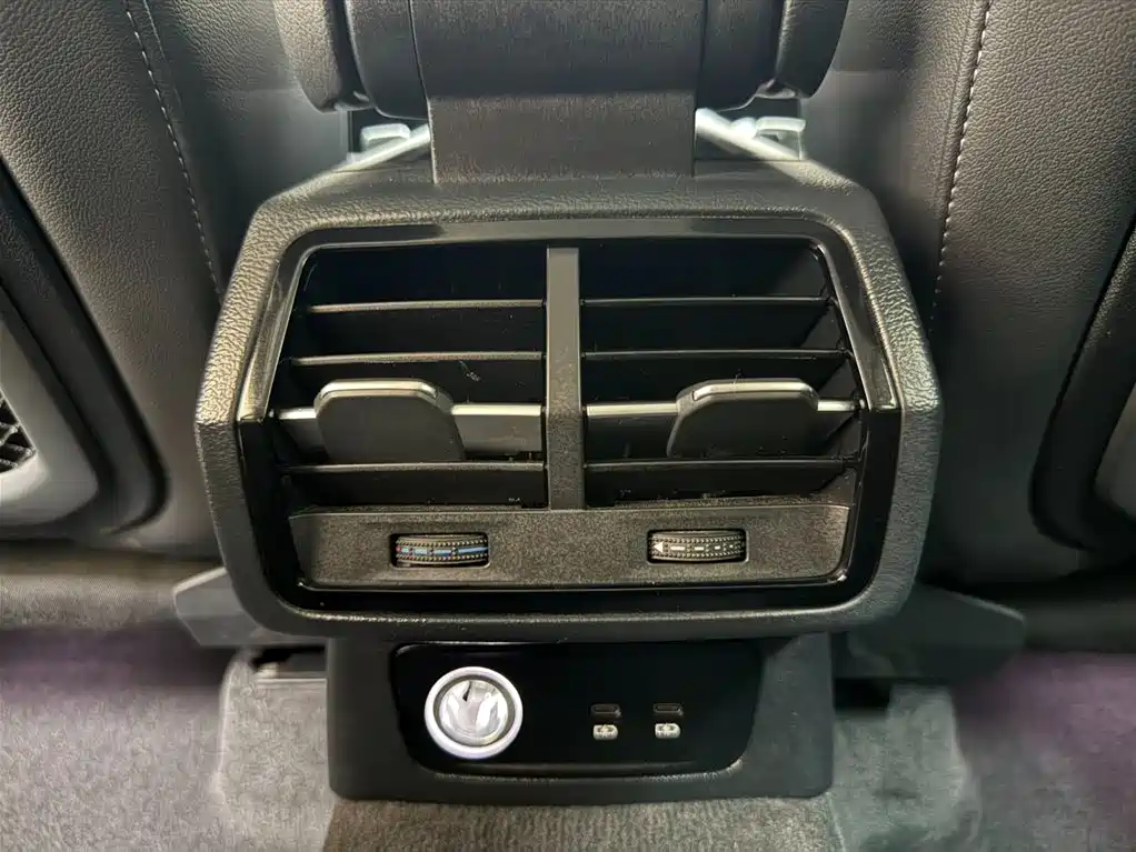Audi Q3 2023 35 TFSI Fashion Dynamic Model (1.5T) фото 16