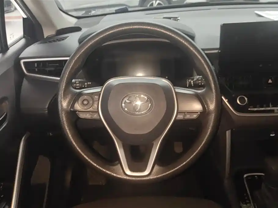 Toyota Frontlander 2023 2.0L CVT Elite Edition фото 15