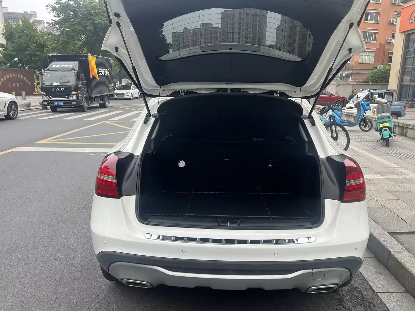 Mercedes-Benz GLA 2018 GLA 200 Dynamic фото 6