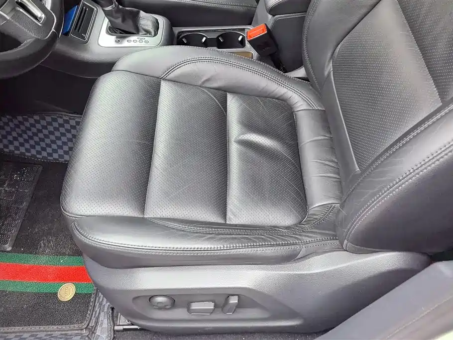Volkswagen Tiguan 2013 1.8TSI Automatic 2WD Luxury Model фото 9
