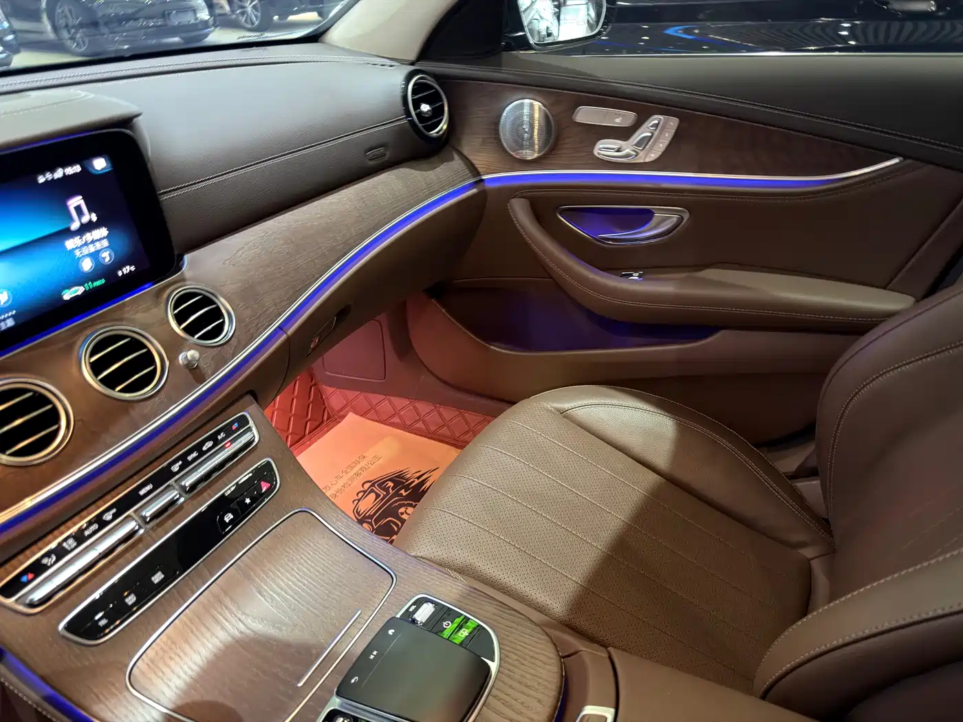 Mercedes-Benz E-Class 2021 E 300 L Luxury фото 6
