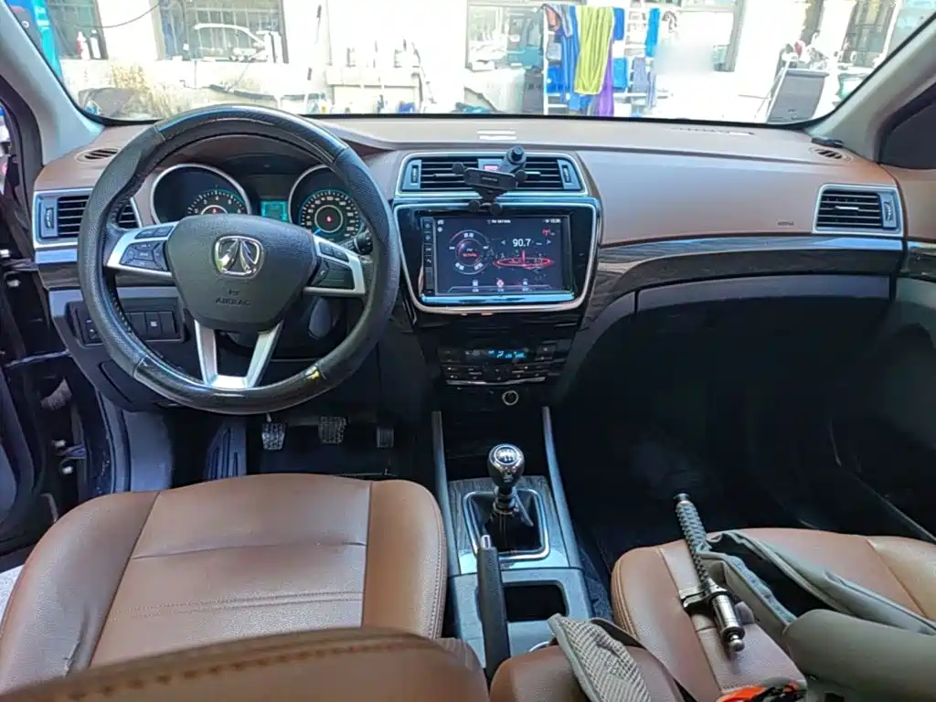 صورة 10 - BAIC Weiwang S50