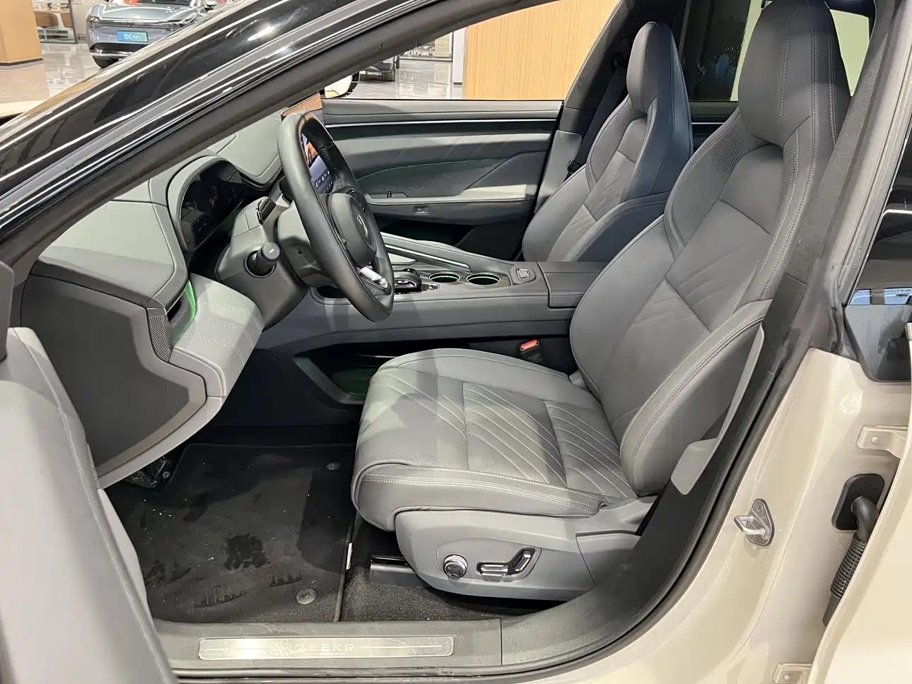 ZEEKR EXTREME KRYPTON 001