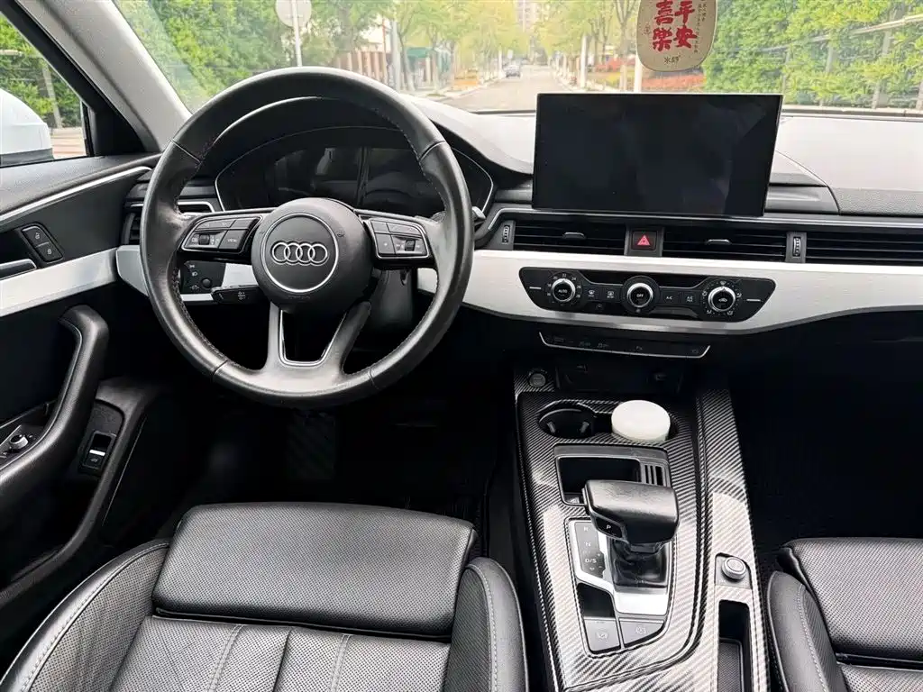 Audi A4L 2022 40 TFSI Fashion Dynamic фото 12
