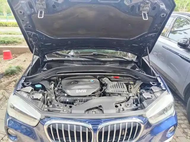 BMW X1 2018 xDrive20Li Premium Model — фото 3