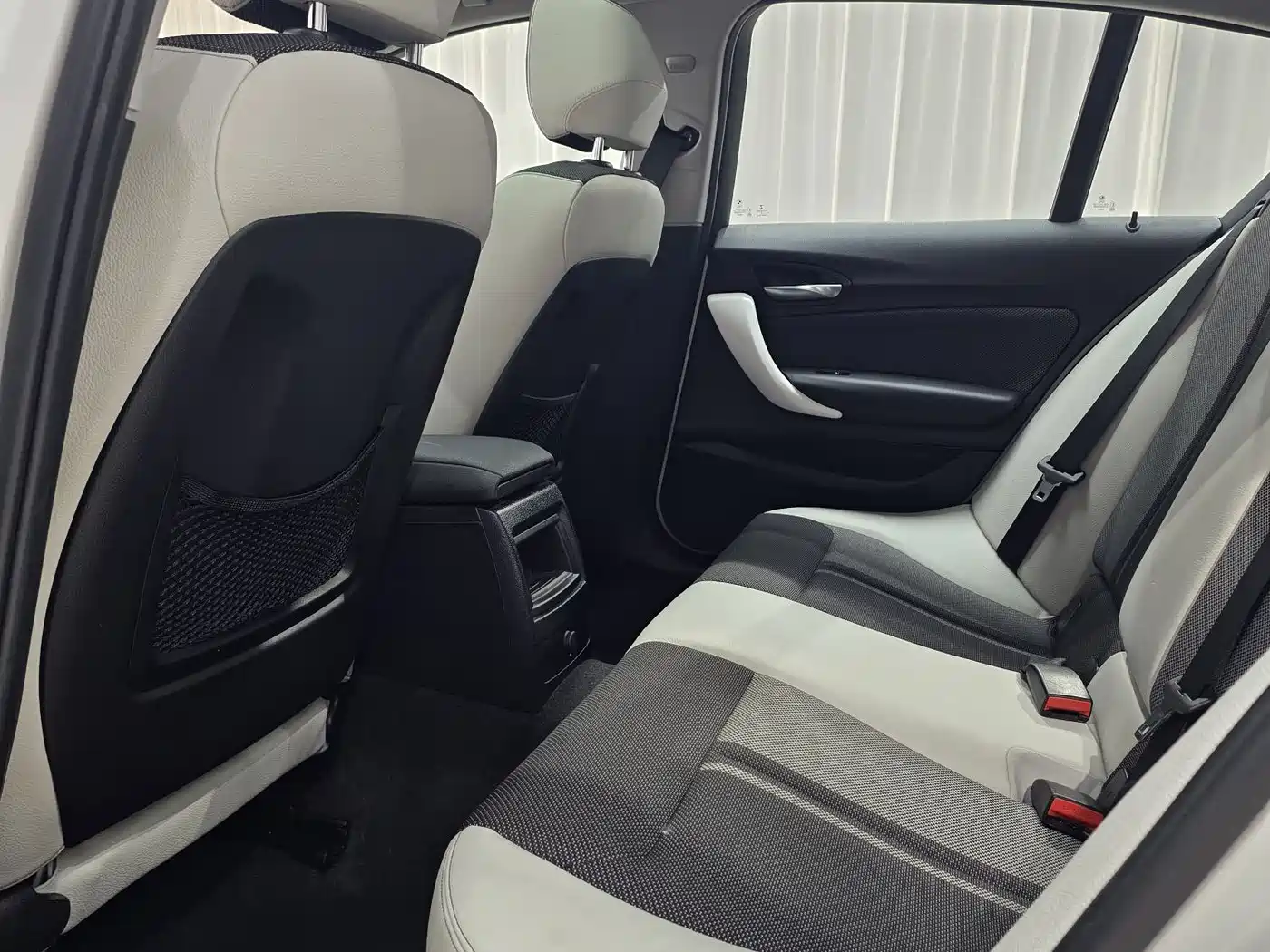 BMW 1 Series (Import) 2015 118i Urban Design Package фото 9