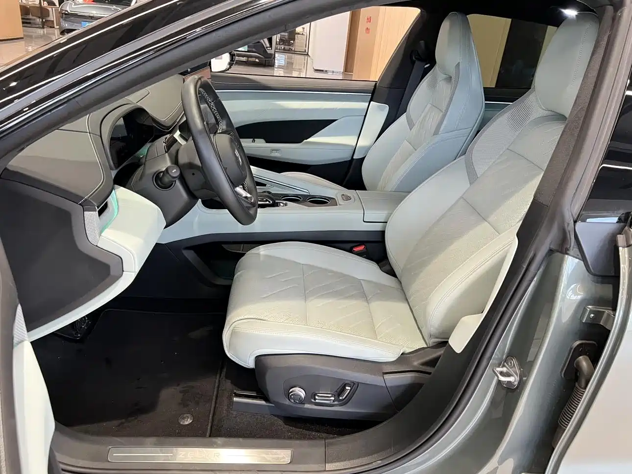 ZEEKR EXTREME KRYPTON 001