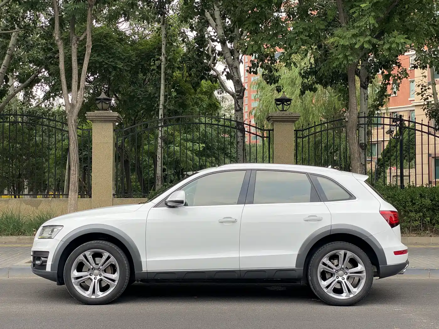 Audi Q5 (Import) 2014 2013 45 TFSI quattro Off-road