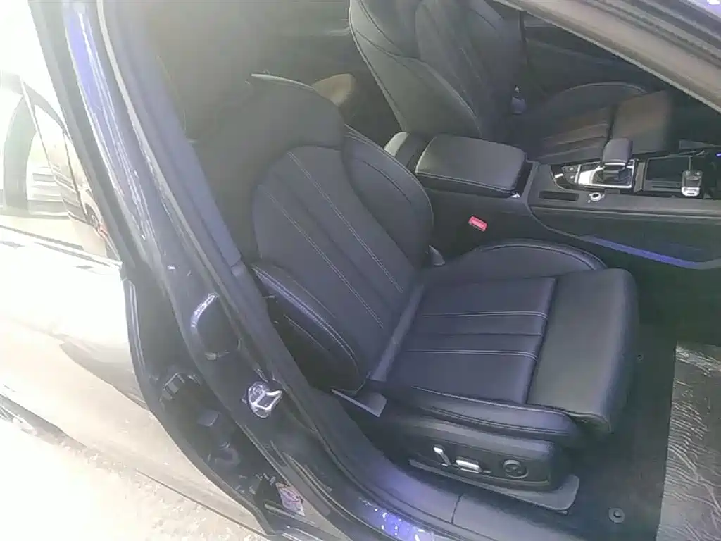 Audi A4L 2024 40 TFSI Luxury Dynamic фото 20