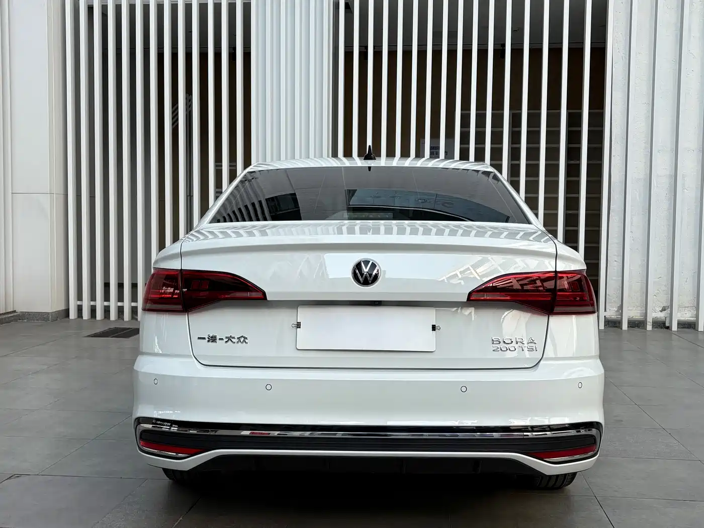 VOLKSWAGEN BORA