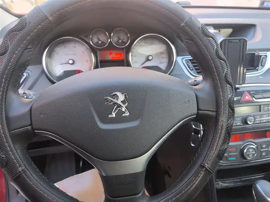 Peugeot 308 2014 Model Joy Edition Classic 1.6L Automatic Superior Style фото 8
