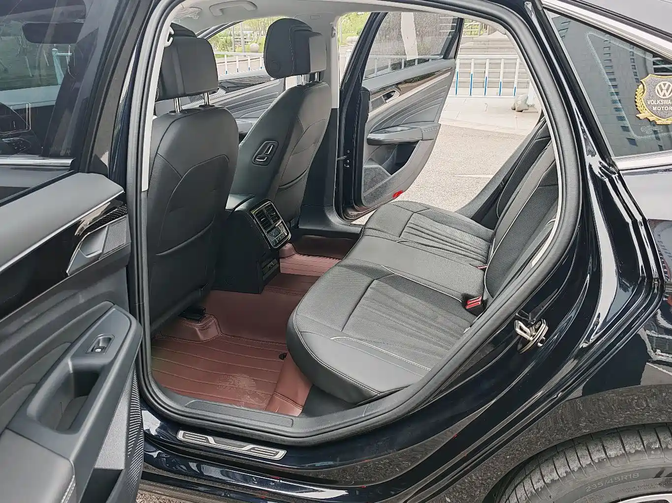 Volkswagen Passat 2024 Model 380TSI Starlight Elite фото 11