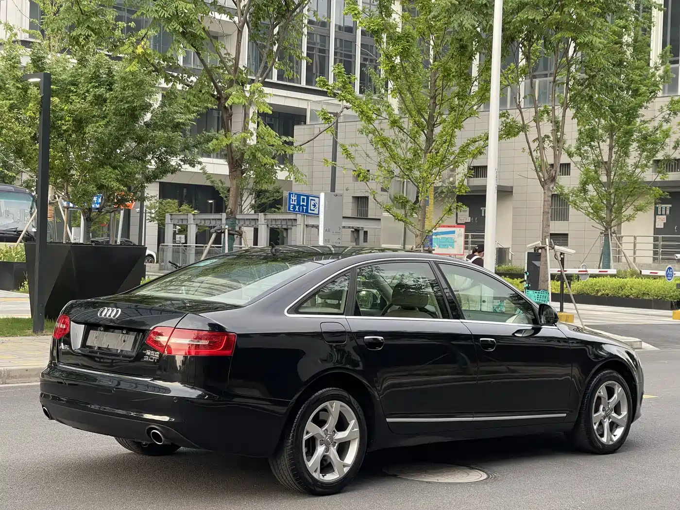 Audi A6L 2011 3.0 TFSI quattro Luxury фото 4