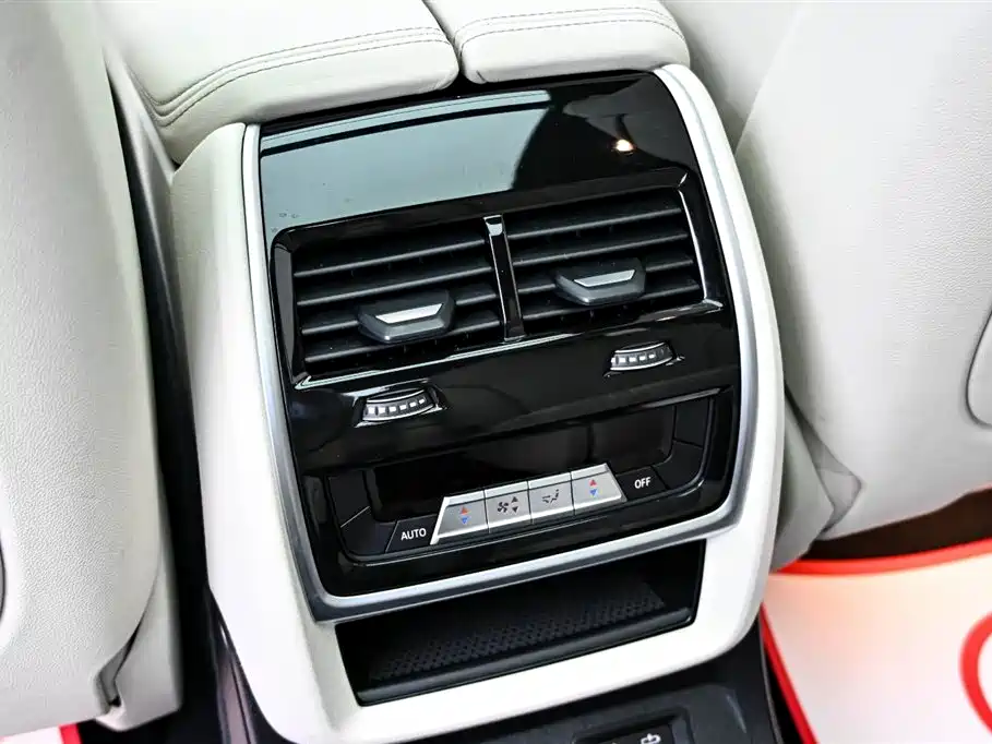 BMW X7 2022 xDrive40i Exclusive M Sport Package фото 34