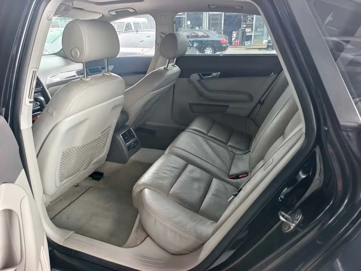 Audi A6L 2010 2.8 FSI quattro Luxury фото 12