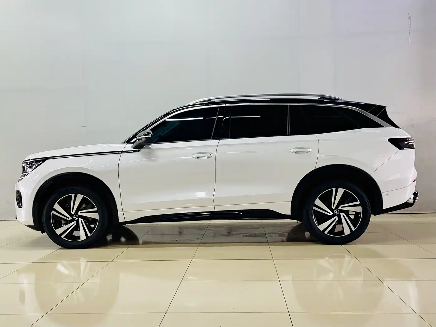 Volkswagen Talagon 2023 380TSI 4WD R-Line Touring Edition фото 5