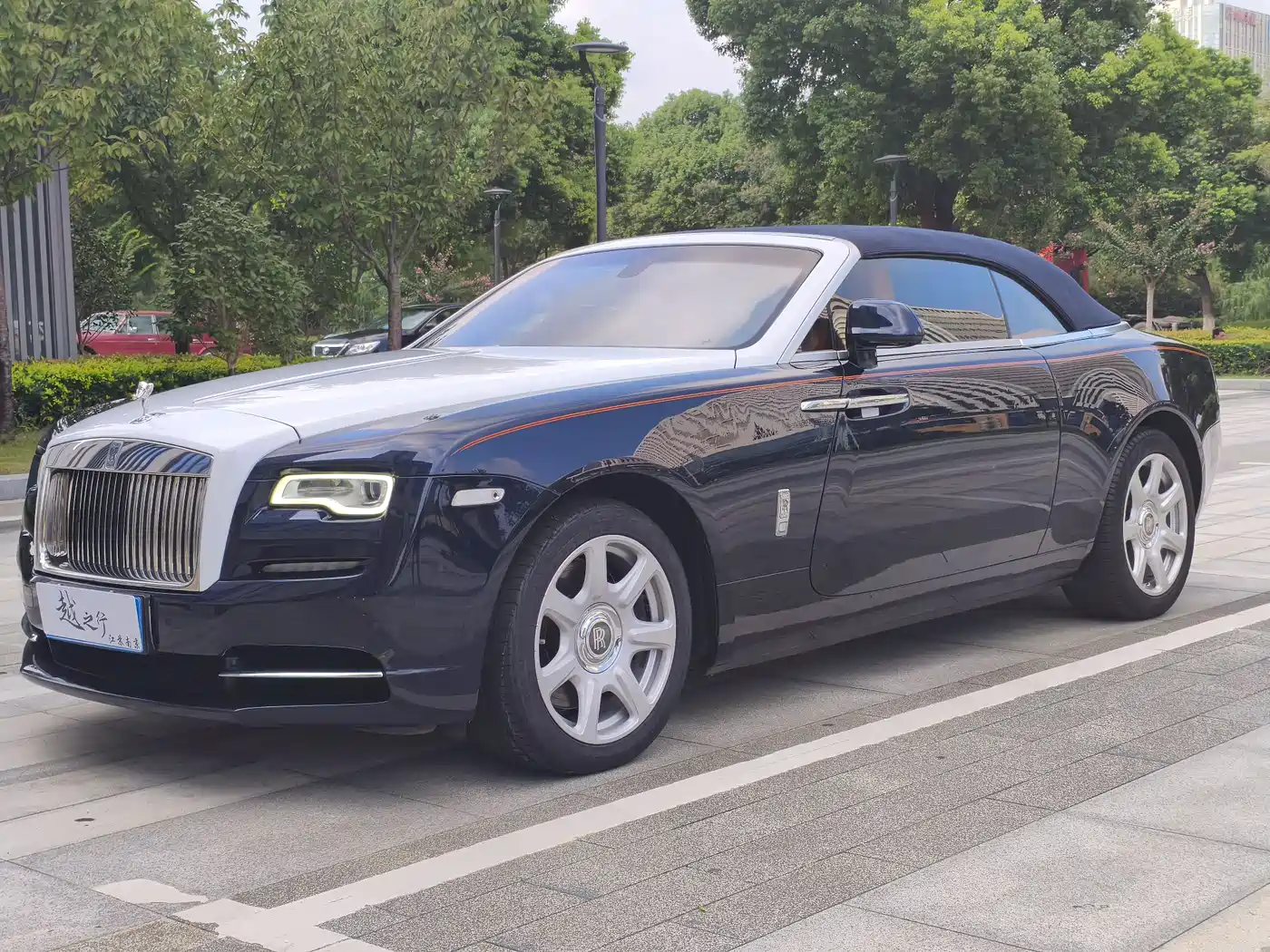 Rolls-Royce Dawn 2017 2015 6.6T Standard