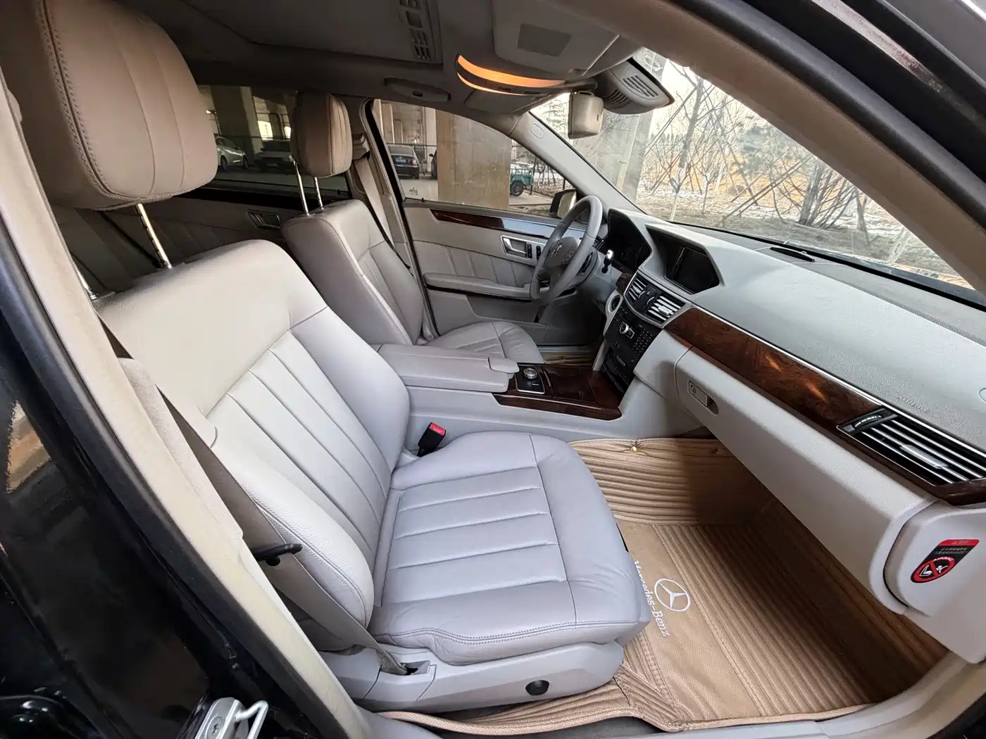Mercedes-Benz E-Class 2013 E 300 L Elegance фото 14