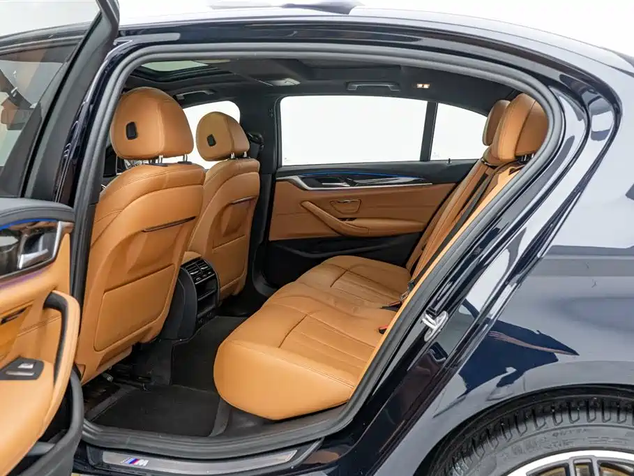 BMW 5 Series 2019 Facelift 530Li Leading M Sport Package фото 18
