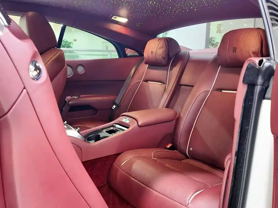Rolls-Royce Wraith 2018 6.6T Standard фото 6
