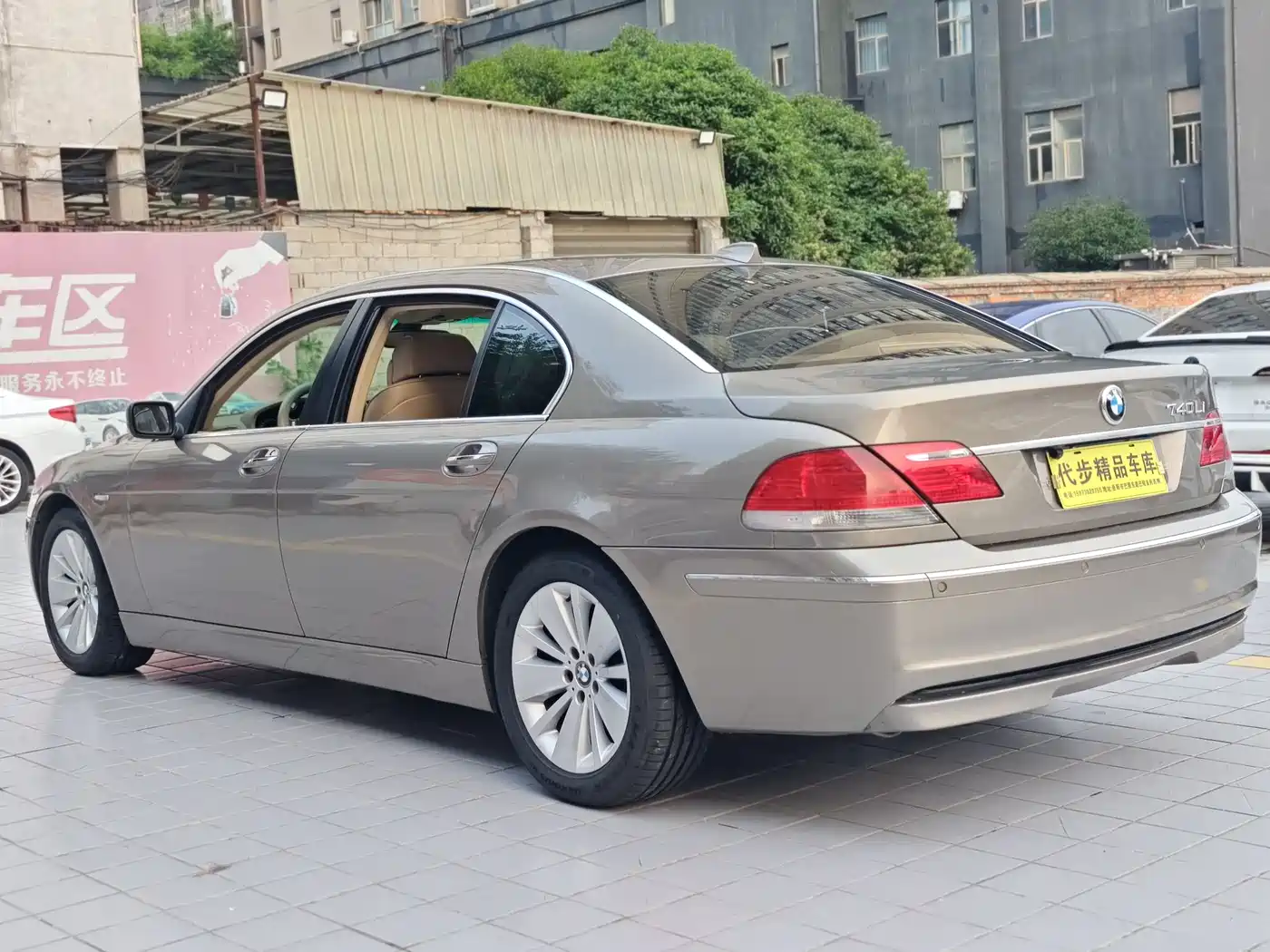 BMW 7 Series 2005 Model 740Li фото 33