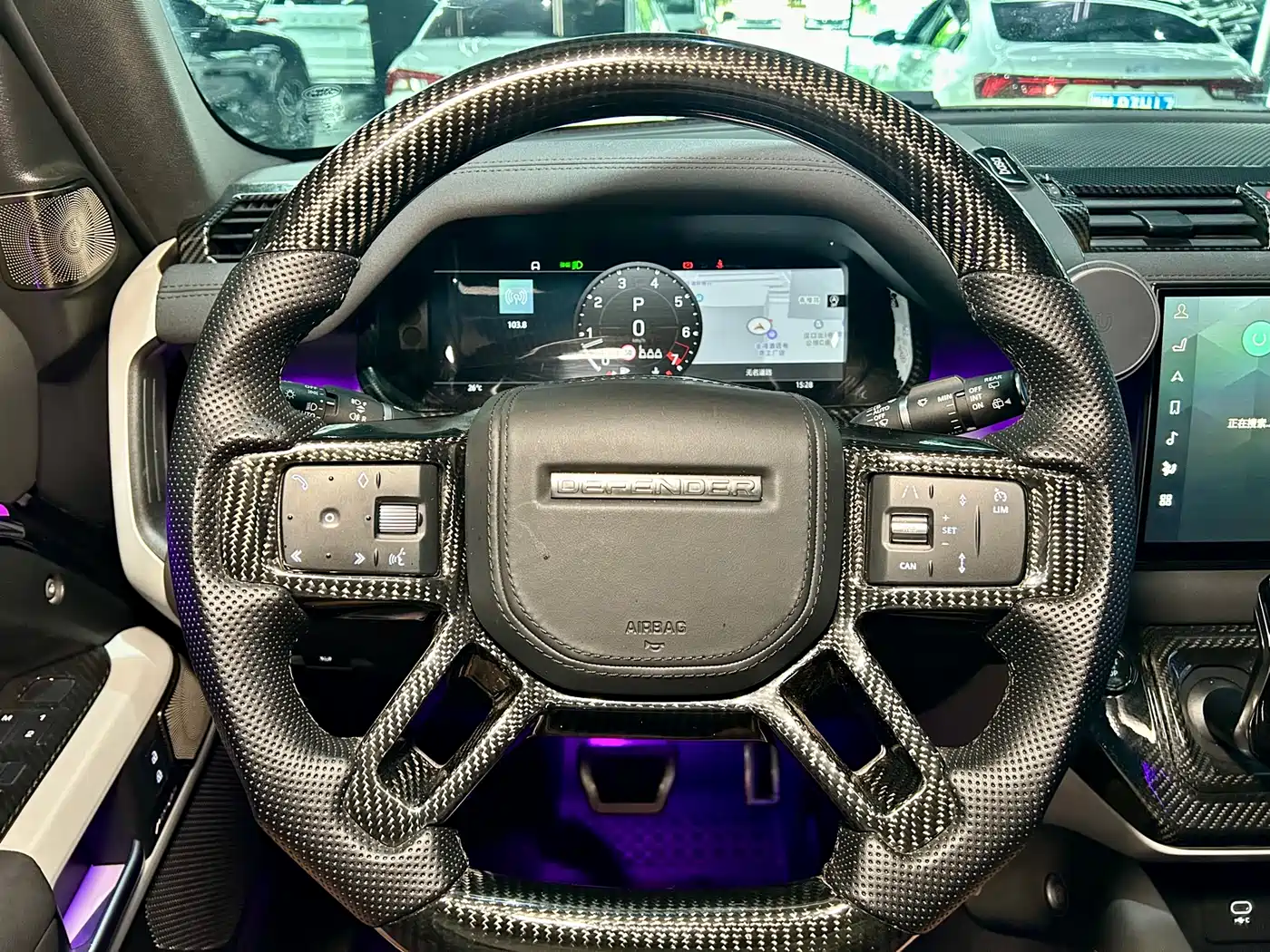 Land Rover Defender 2023 Model 90 2.0T P300 SE фото 11