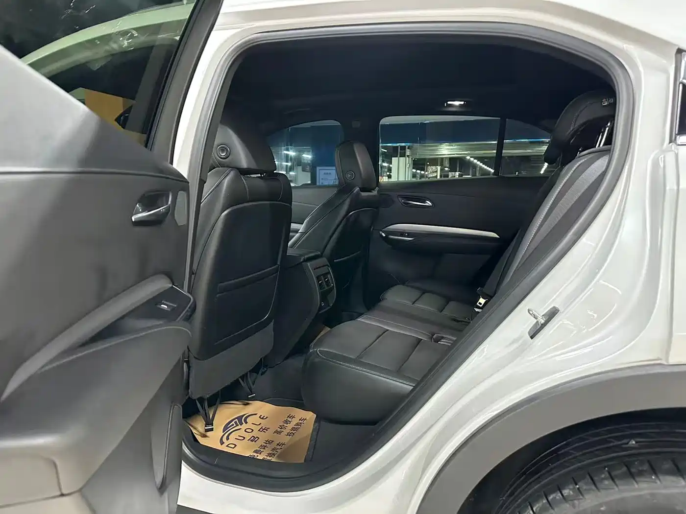 Cadillac XT4 2020 28T FWD Leading Trim фото 6