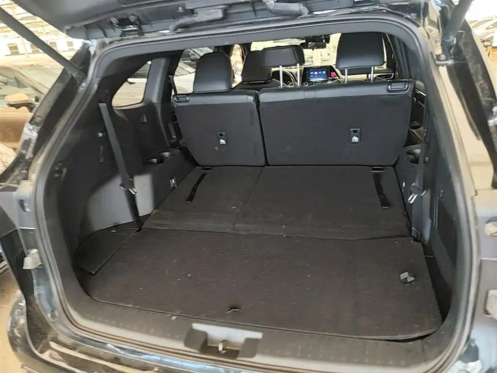 Toyota Crown Kluger 2021 2.5L HEV 4WD Luxury фото 19