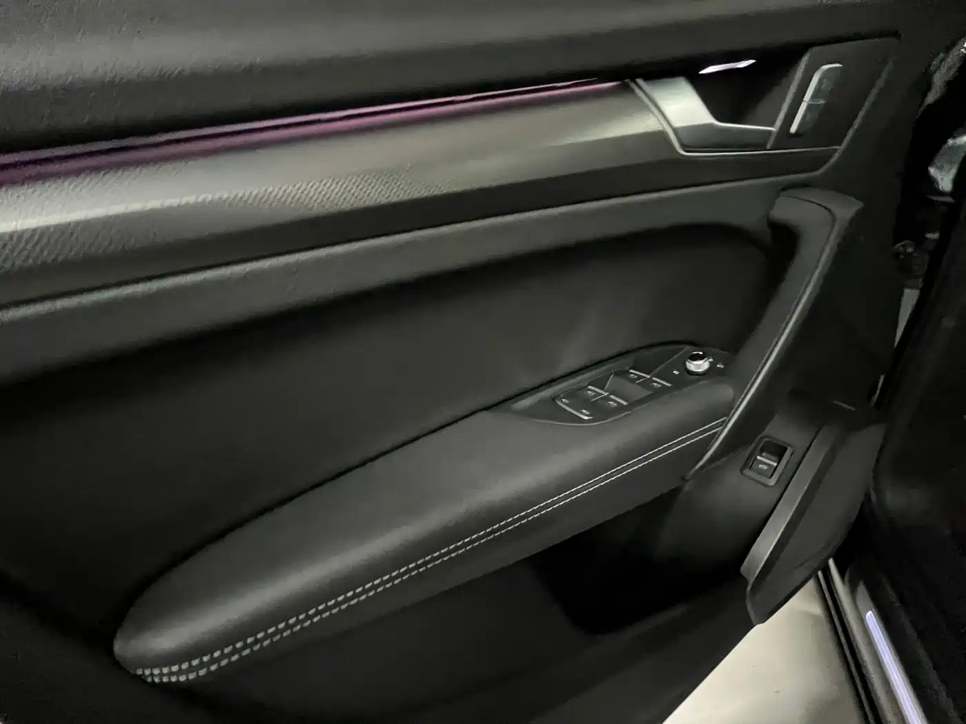 Audi Q5L 2024 Model 40 TFSI Luxury Dynamic фото 8