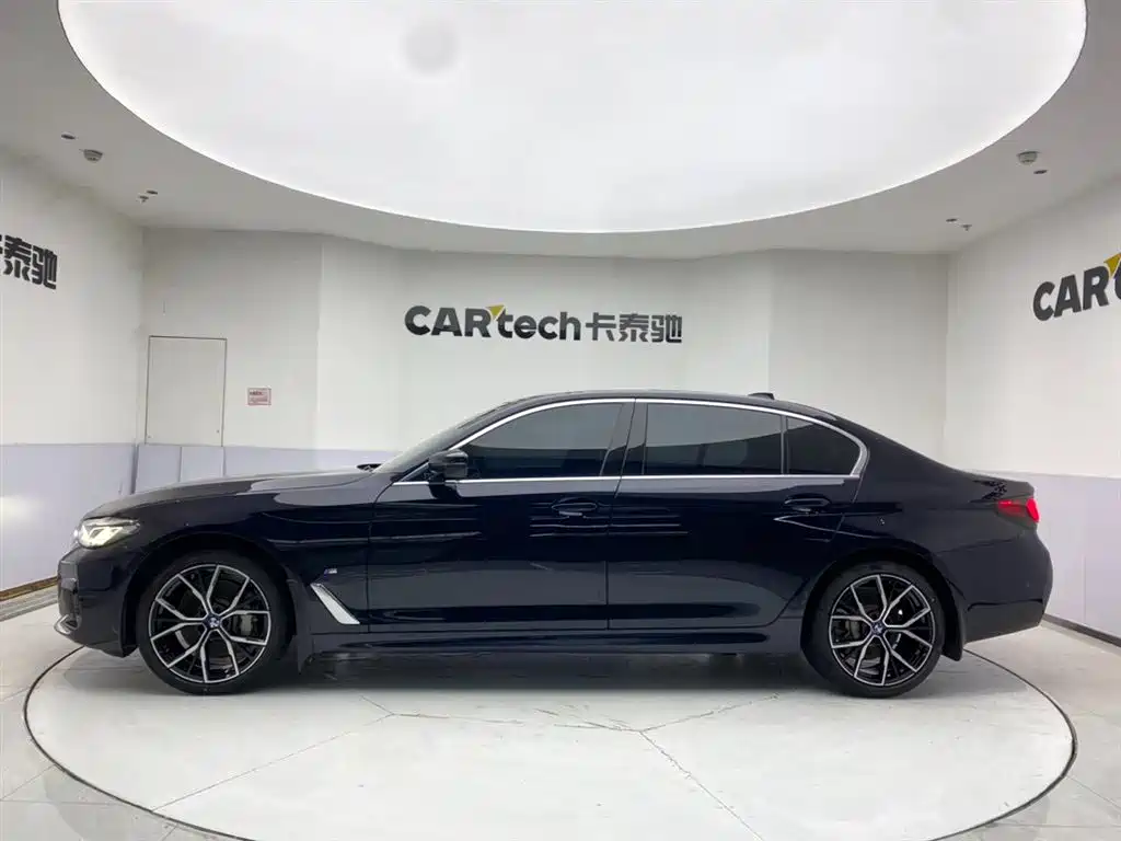 BMW 5 Series 2021 530Li Leading M Sport Package фото 8